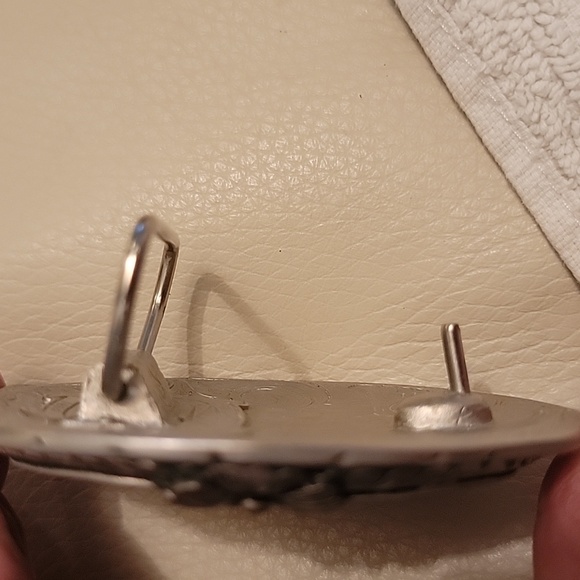 Buckle - Picture 3 of 3